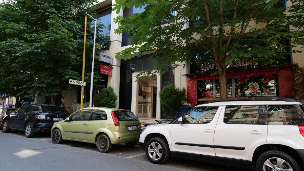 Top Location Kristi Apartments 05 ติรานา ภายนอก รูปภาพ