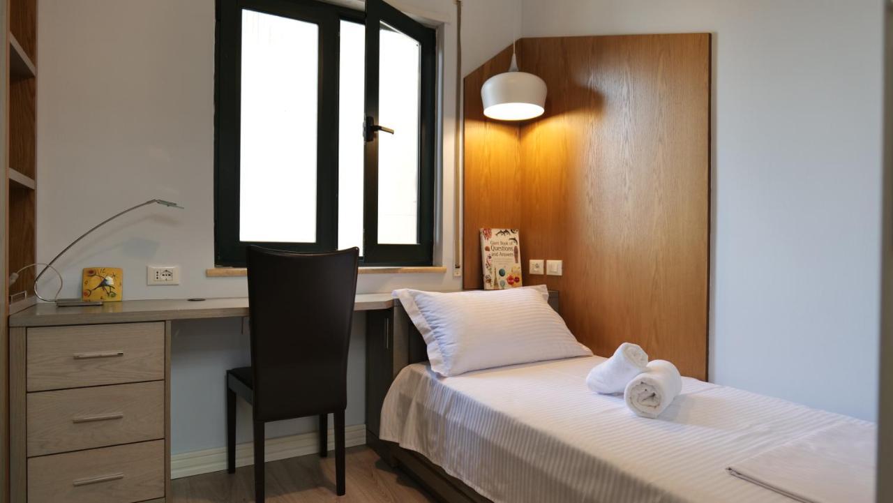 Top Location Kristi Apartments 05 ติรานา ภายนอก รูปภาพ