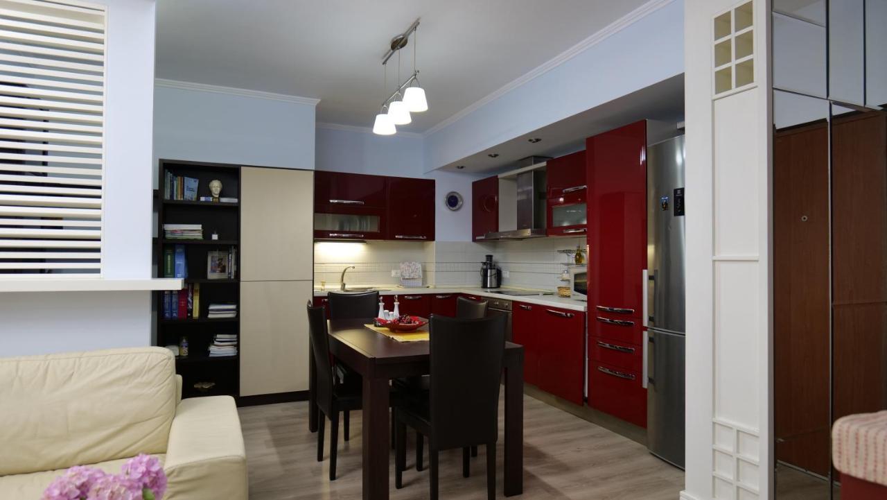 Top Location Kristi Apartments 05 ติรานา ภายนอก รูปภาพ