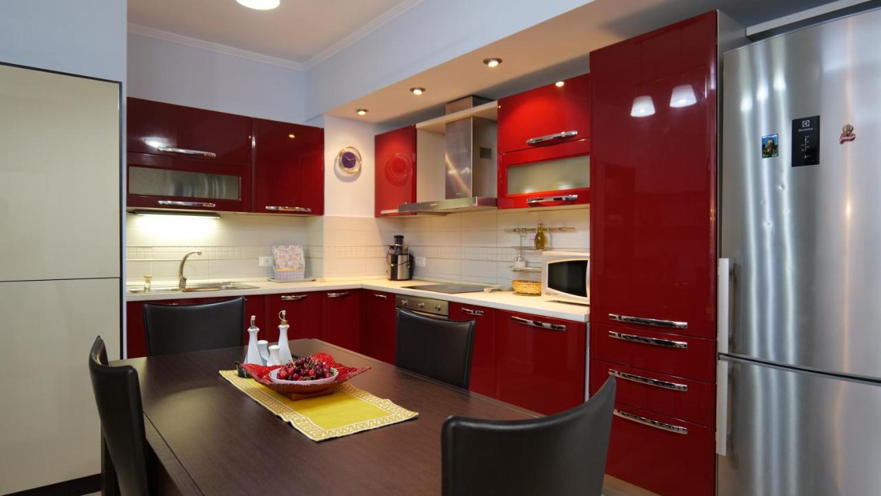 Top Location Kristi Apartments 05 ติรานา ภายนอก รูปภาพ