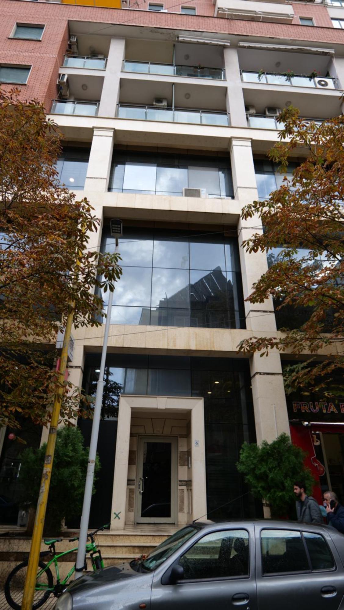 Top Location Kristi Apartments 05 ติรานา ภายนอก รูปภาพ